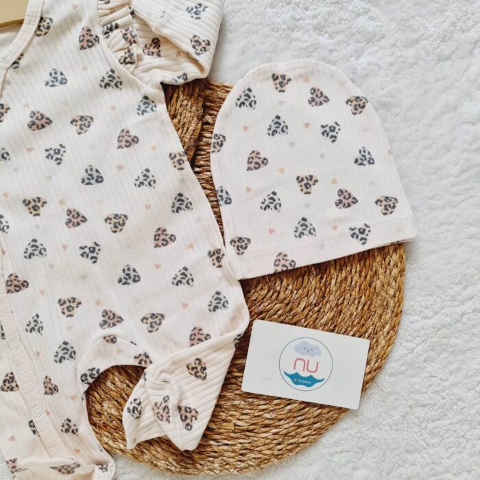 Leoparlı Kalp Bebek Tulumu - Görsel 3
